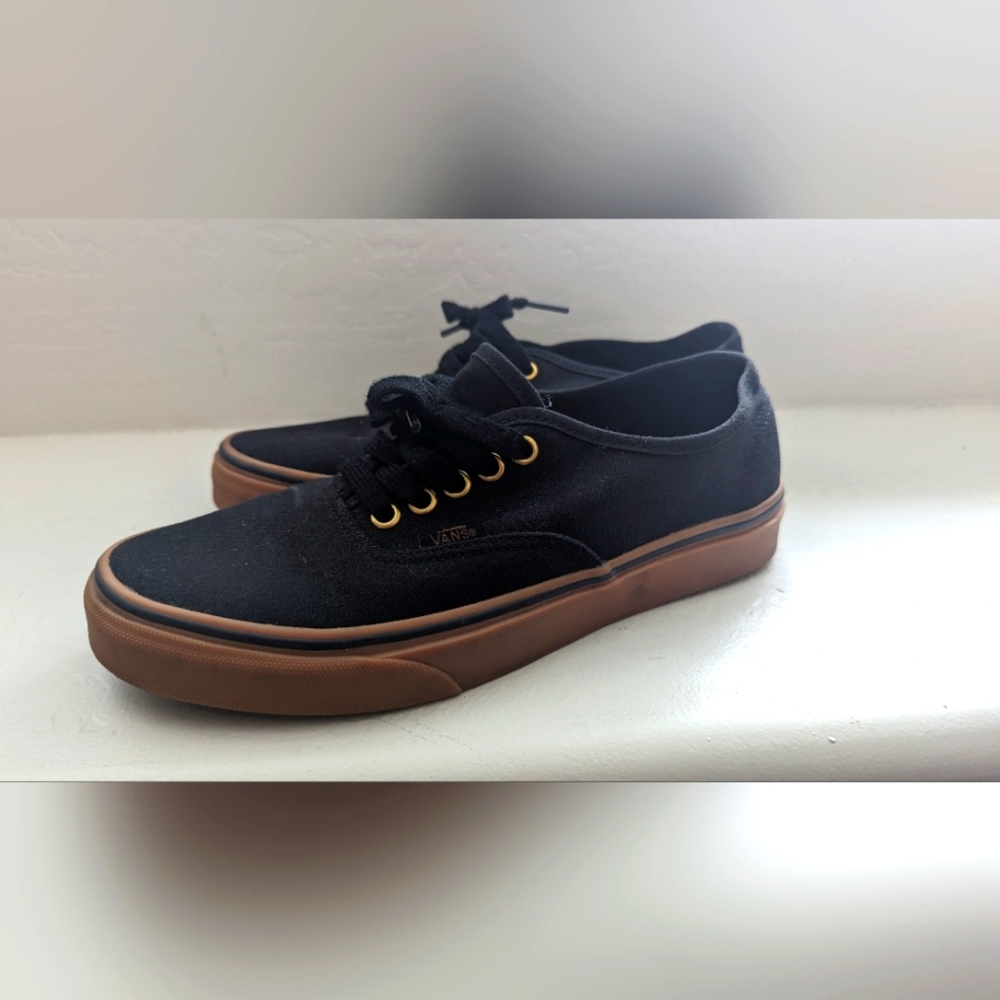 Vans Authentic Skate Shoe - Black / Gum 8.5